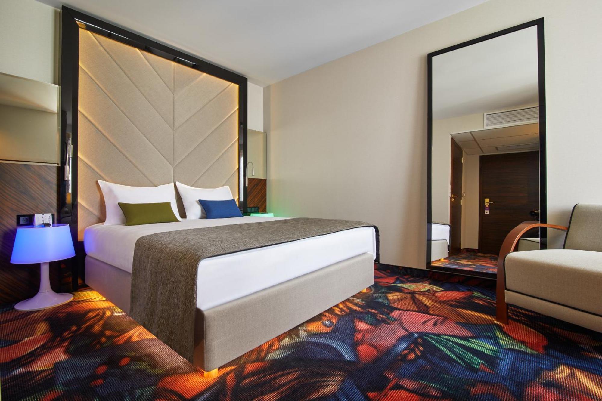 Superior Queen Room