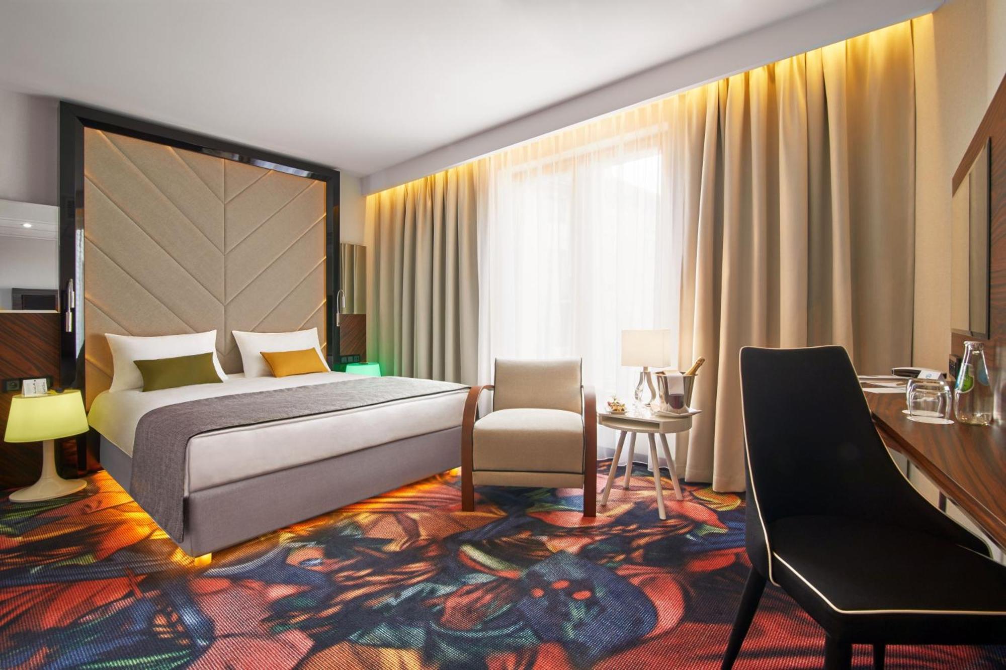 Superior Queen Room
